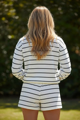 Tenue 2 pièces pull à épaules tombantes et short à rayures blanches