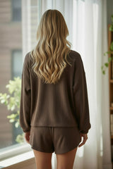 Ensemble short et pull à épaules tombantes en tricot texturé de couleur unie marron foncé