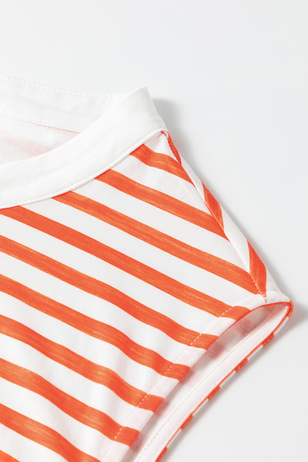 Over-dimensioned combination with orange stripes *
