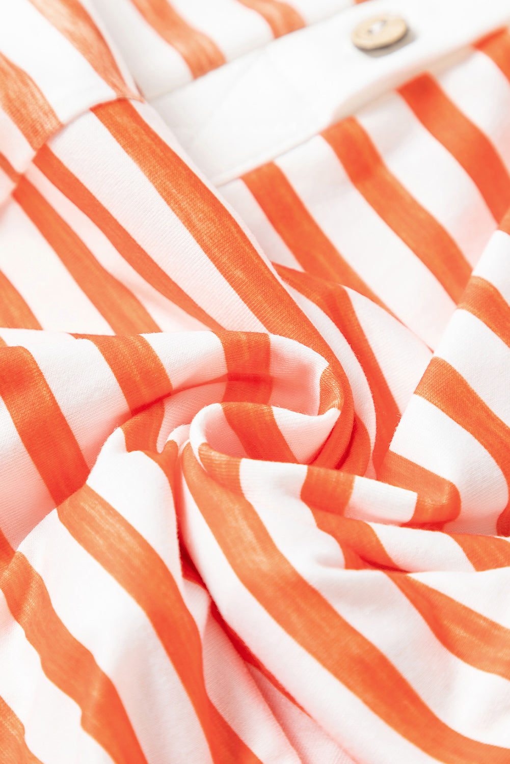 Over-dimensioned combination with orange stripes *