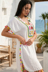 🌺 SOLEIL NOMADE – La robe bohème blanche aux détails artisanaux envoûtants