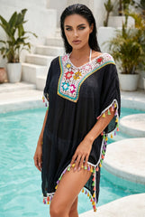 🌺 SOLEIL NOMADE – La robe bohème noire aux détails artisanaux envoûtants