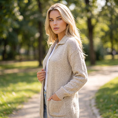 Cardigan buttoned with collar and falling shoulders *
