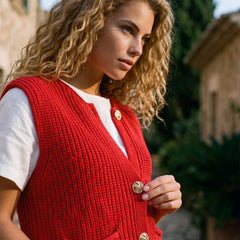 Buttoned Sweater in single -red textured knitting *