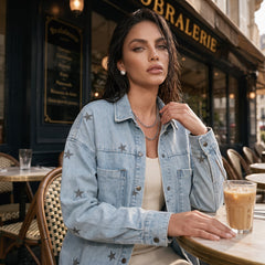 Veste en jean bleu à étoiles et boutons métalliques