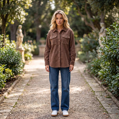 Veste marron boutonnée en velours côtelé à poches à rabat