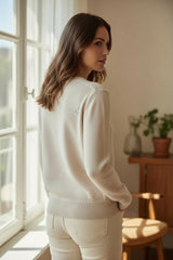 🌸 DOUCEUR FLEURIE – Le pull délicat à la texture cachemire