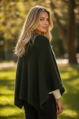 🧶 Élégance Flottante – Poncho Tricoté Kaki foncé