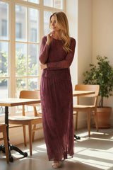 Ensemble deux pièces : haut manches longues + jupe longue bordeaux