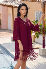 ✨ ÉCLAT BOHÈME – La robe fluide bordeaux aux détails crochet sophistiqués