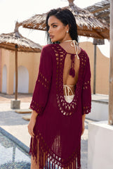 ✨ ÉCLAT BOHÈME – La robe fluide bordeaux aux détails crochet sophistiqués