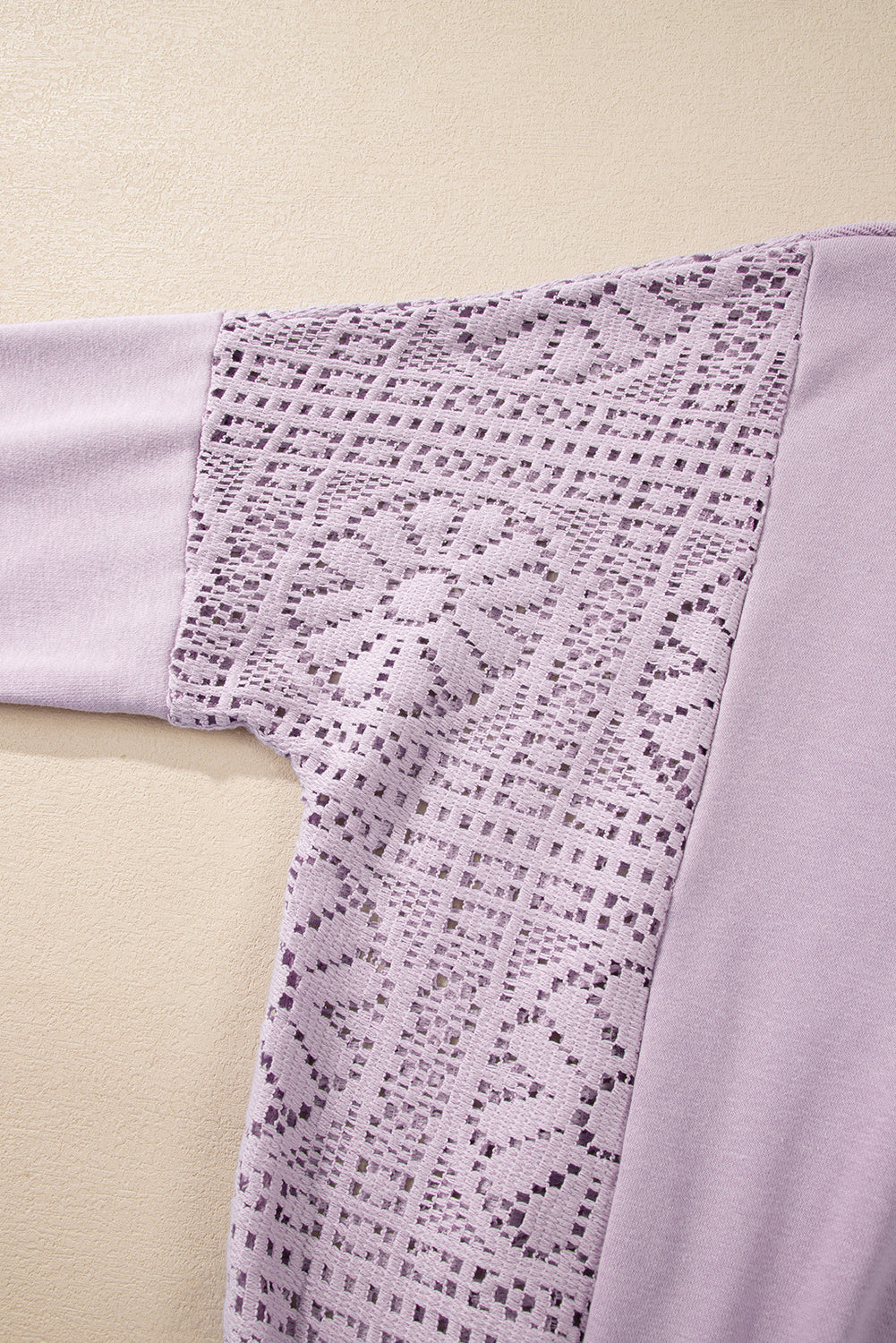 Sweat-shirt en tricot à pétales d'orchidées, coutures exposées au crochet, bordure côtelée