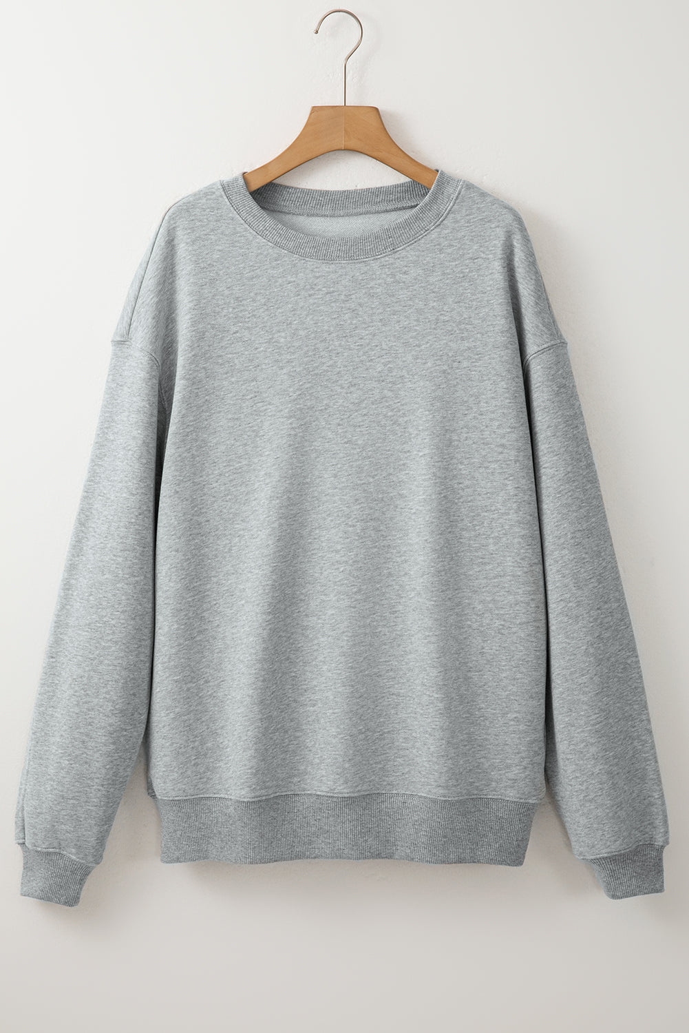 Camiseta gris claro gris claro unido con redondo y amplio