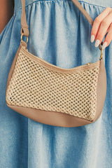 Petit sac d’épaule beige à empiècements tressés et simili cuir
