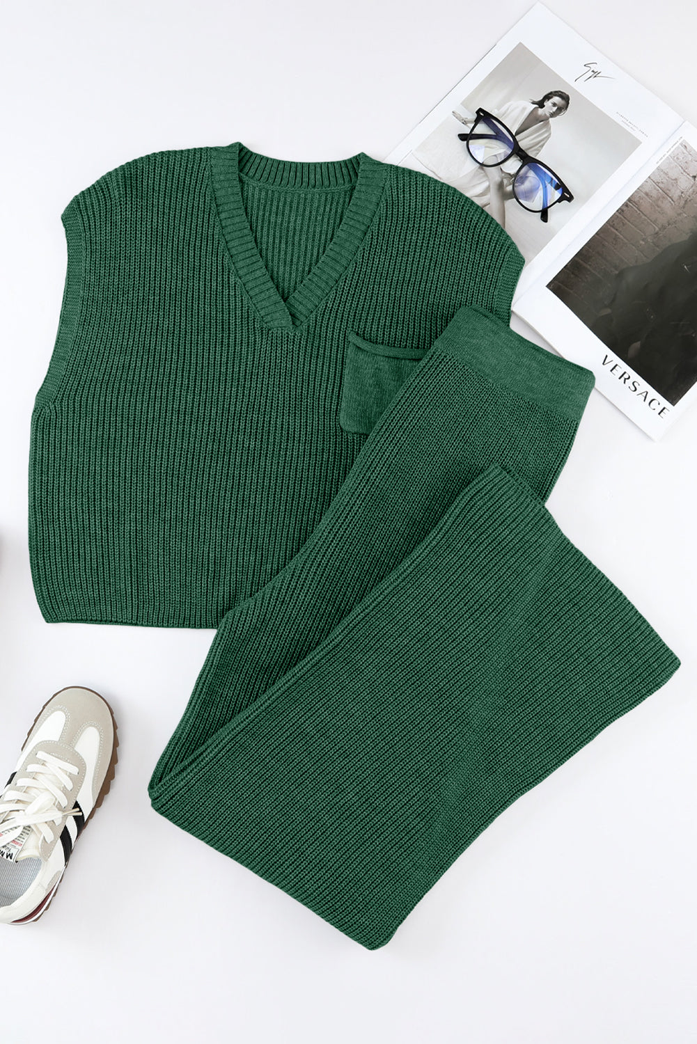 Ensemble pull vert tricoté à col en V et pantalon décontracté