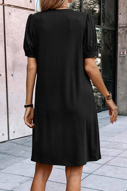 Black right t-shirt dress with notched collar and pleated puffing sleeves