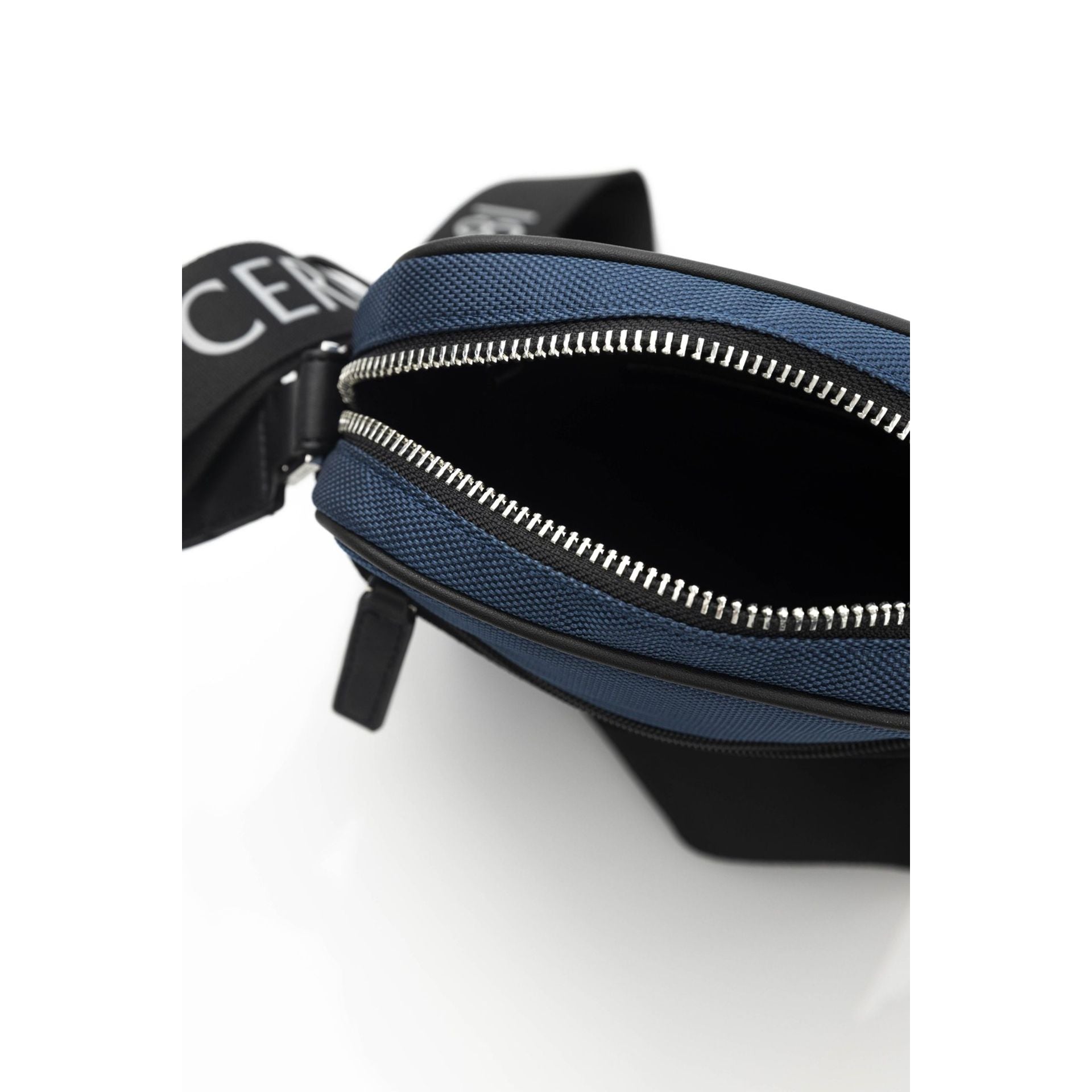 Cerruti 1881 Sacs bandoulière-A WOMAN WE LOVE