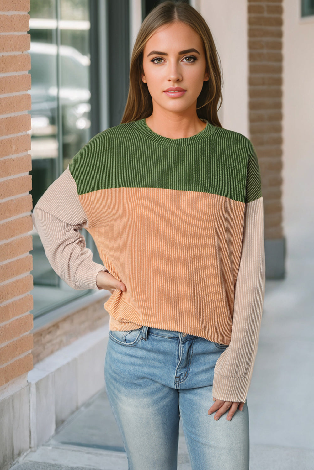 Highly ribbed with long sleeves *