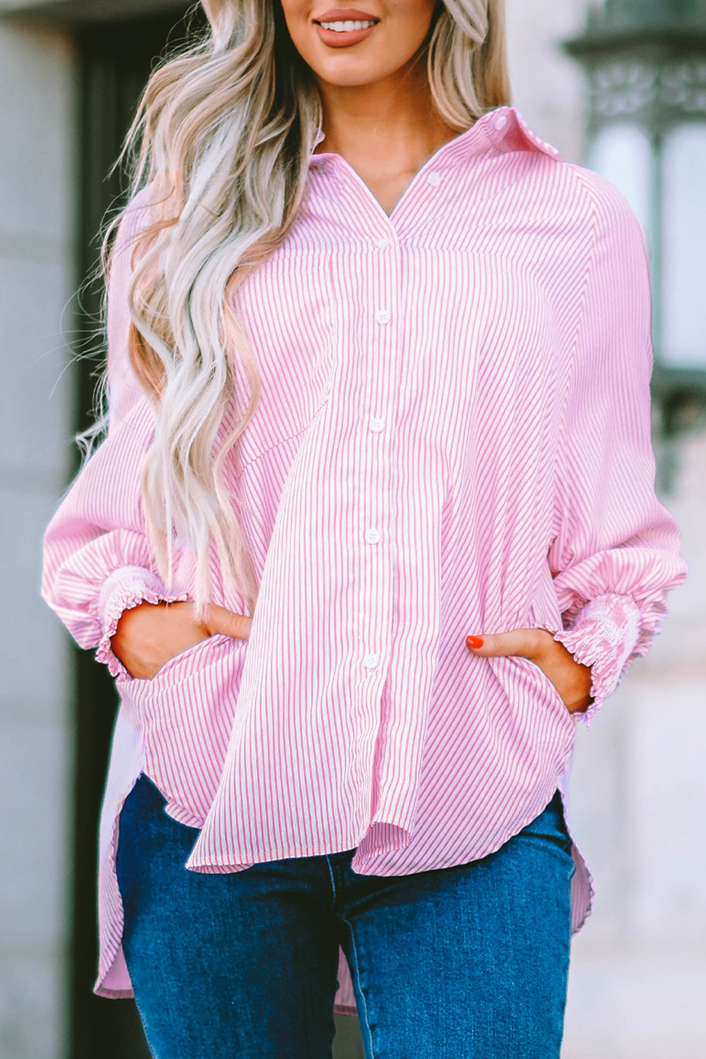 Chemise de petit ami à rayures à rayures roses avec de la poche