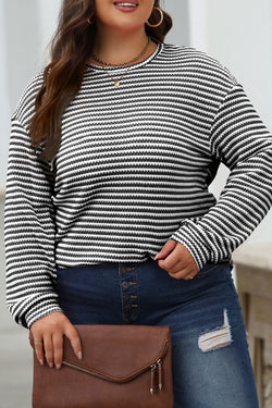 Black striped top and round neck *