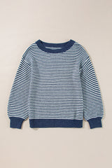 Pull bleu à rayures et manches bouffantes