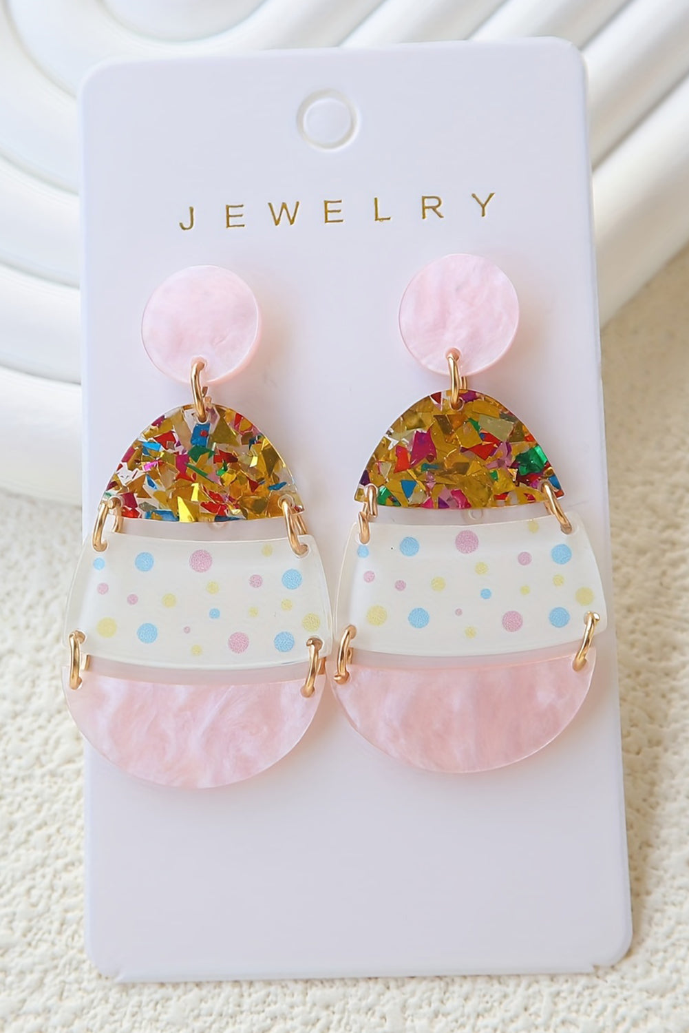 Boucles d'oreilles pendantes roses en forme d'œuf de Pâques imprimées-A WOMAN WE LOVE