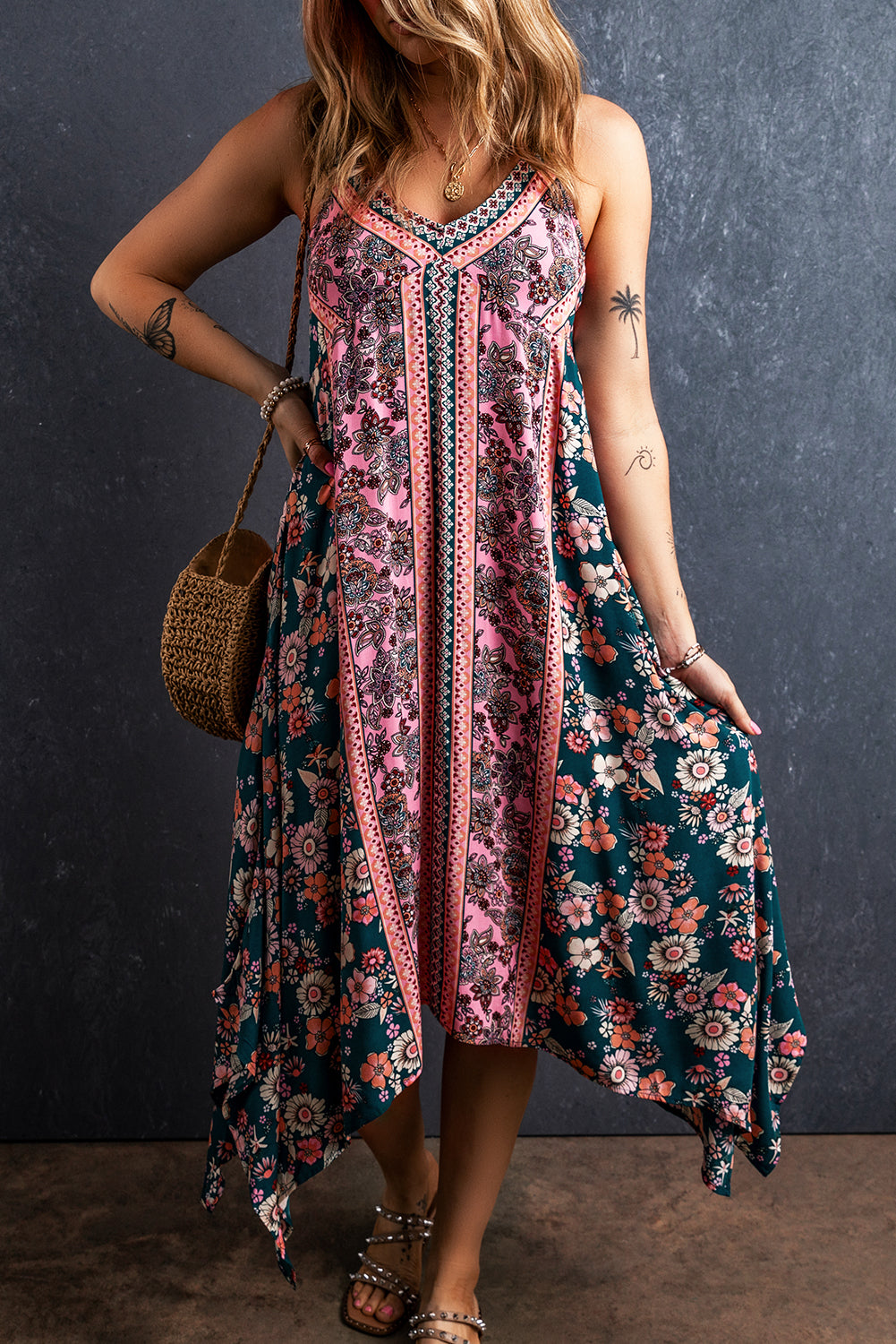 Vestido de verano de rosa largo bohemio con estampado floral y mosaicos