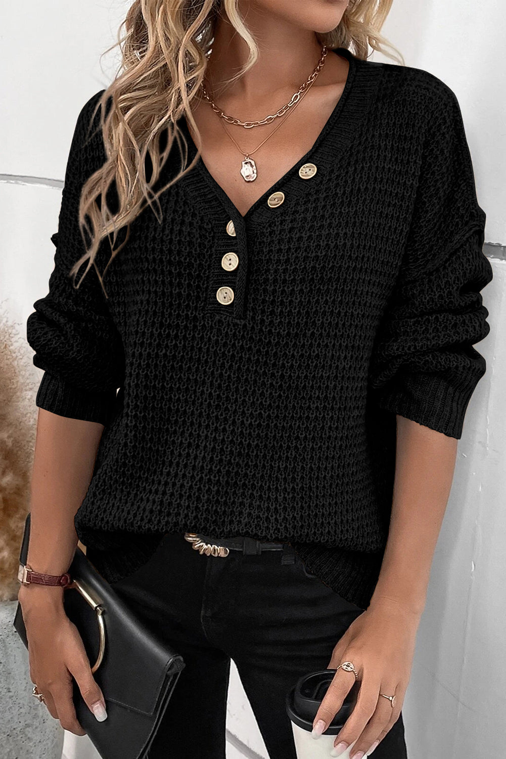 Bouton en tricot noir V Pull d'épaule de chou