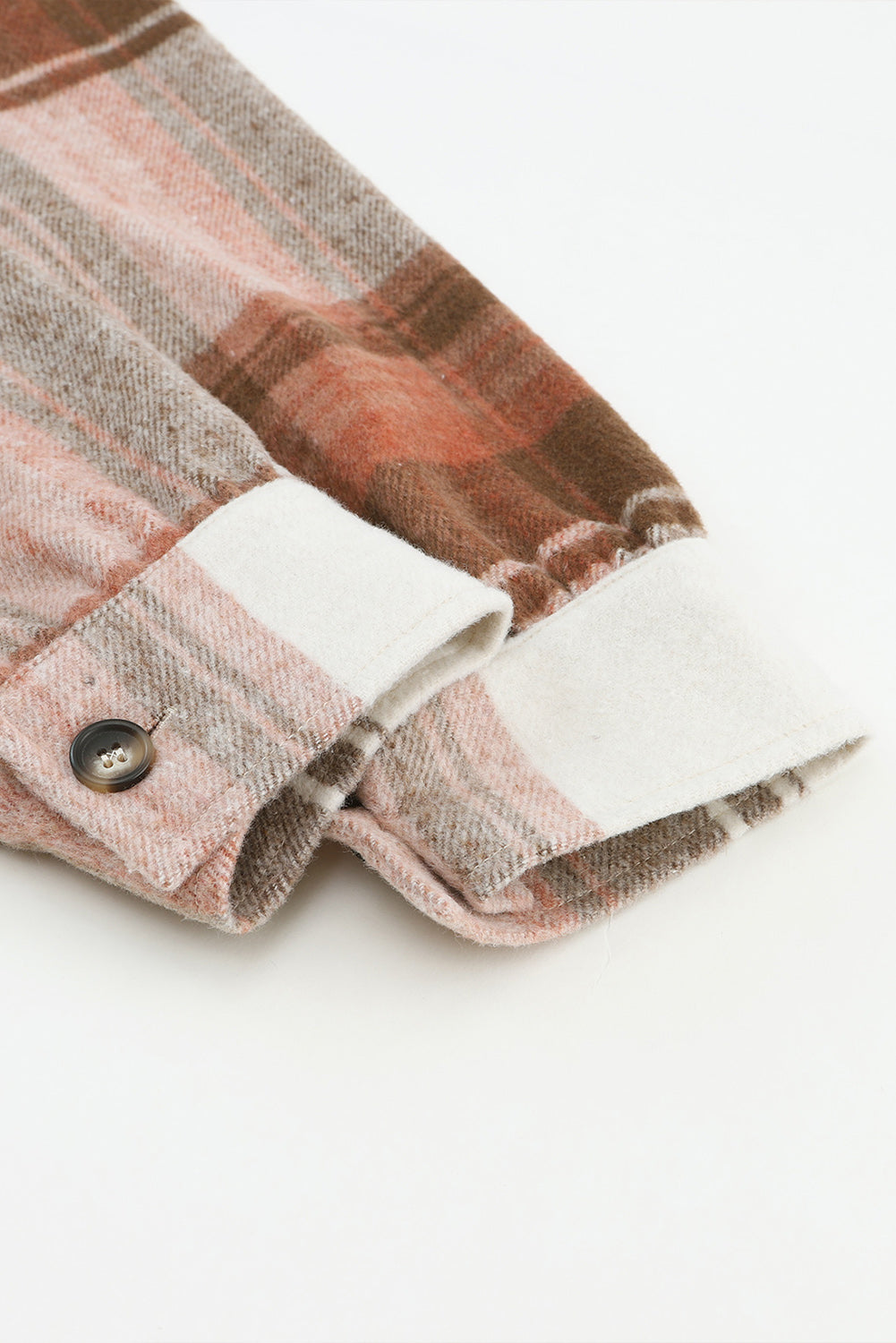 Braune Plaid -Druckklappentaschen lange Shacket