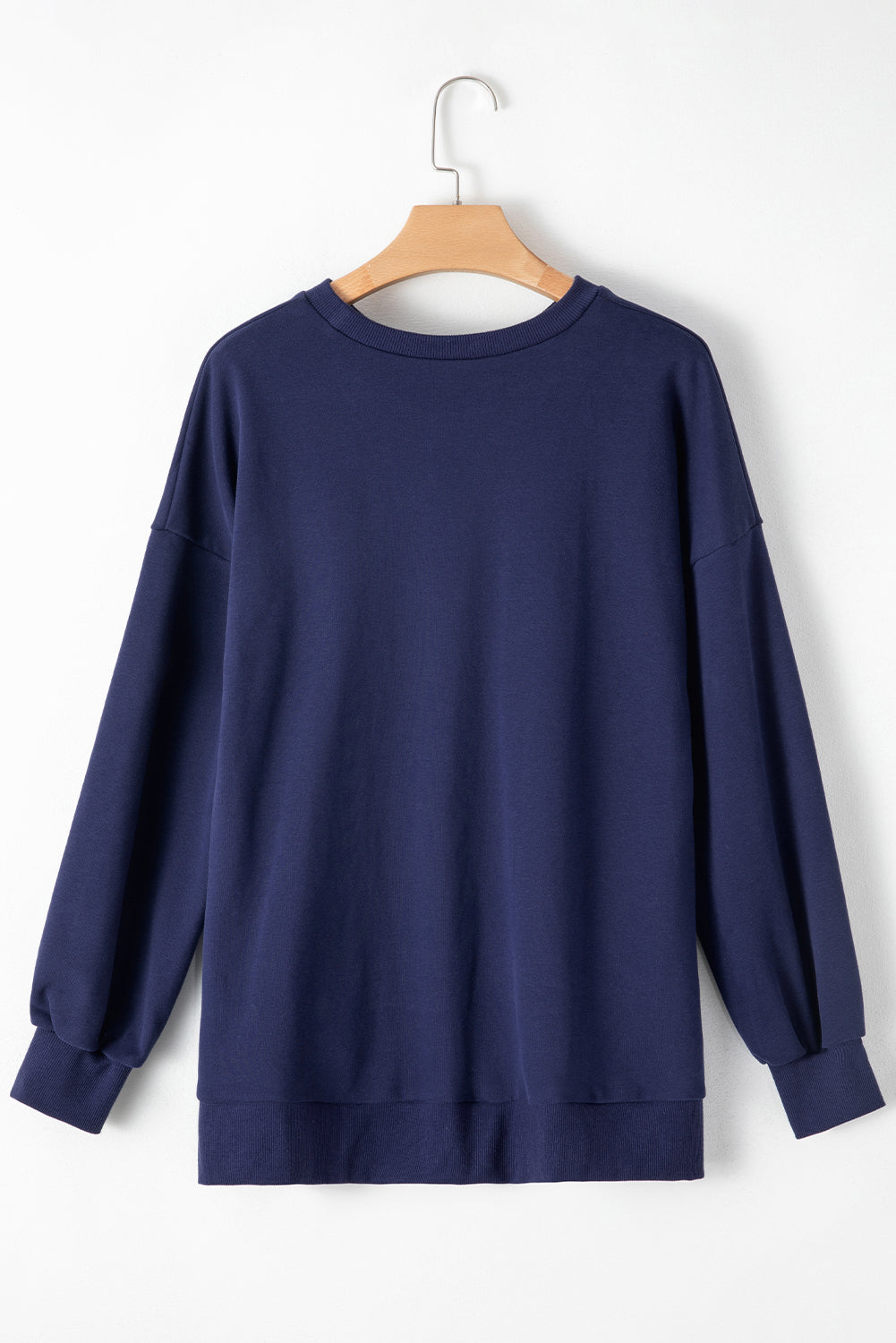 Spaccatura a blu blu navy o la felpa pullover a basso orlo basso