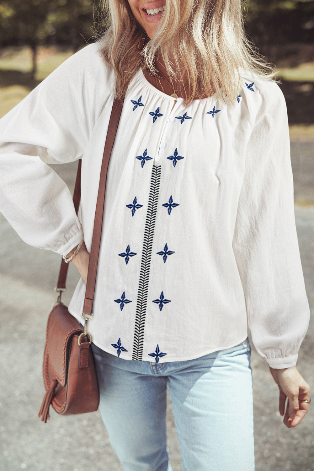 Long sleeve buttoned blouse *