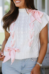 Short sleeve sweater in white twisted knitted with bow tie in satin color block