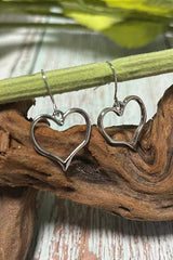 Boucles d'oreilles pendantes à crochet en forme de cœur argenté-A WOMAN WE LOVE