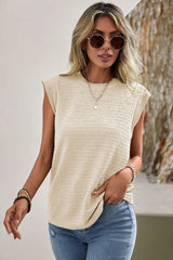 Camiseta beige con mango de murciélago y cuello texturizado unido