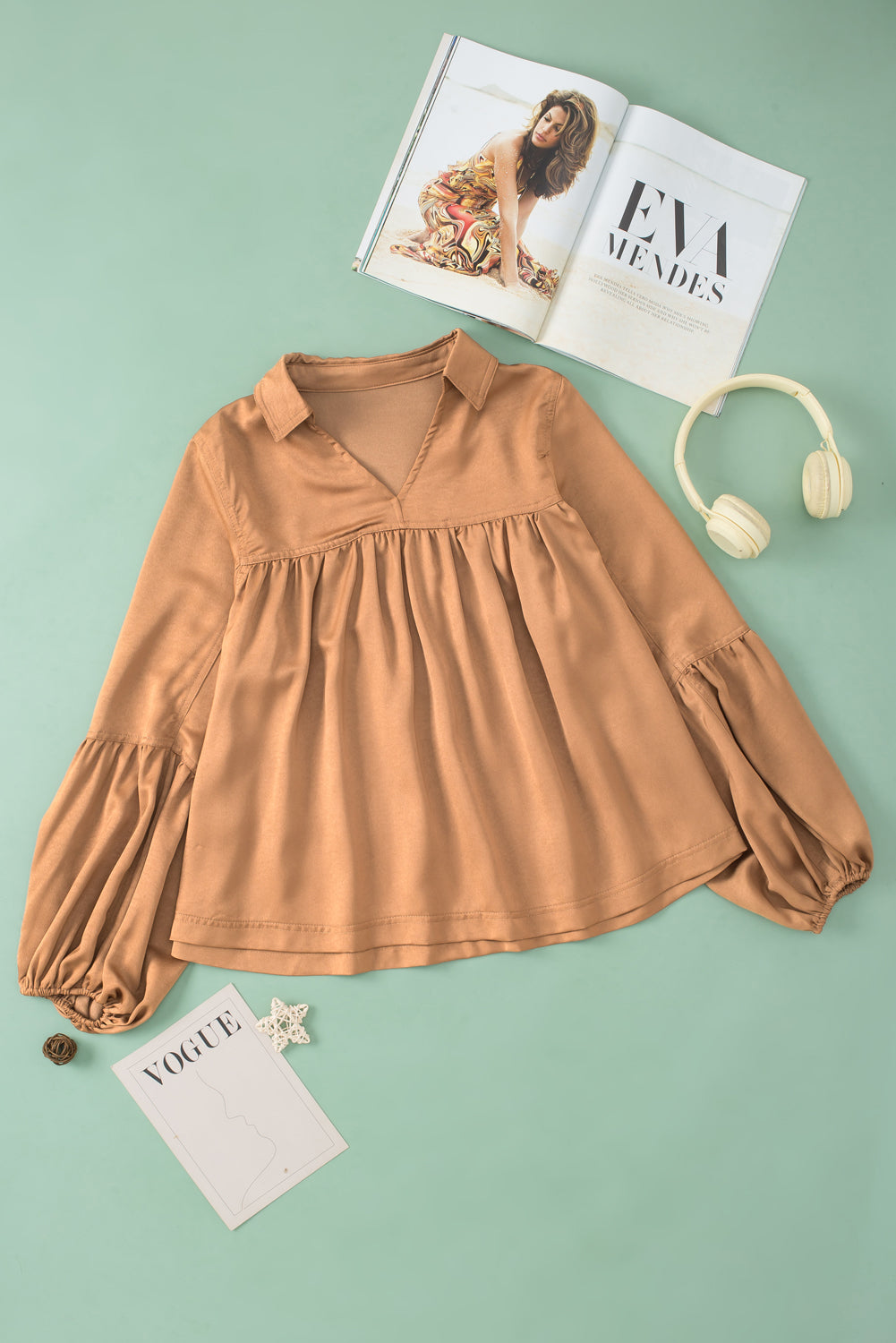 Blouse babydoll plissée à col et manches bouffantes marron