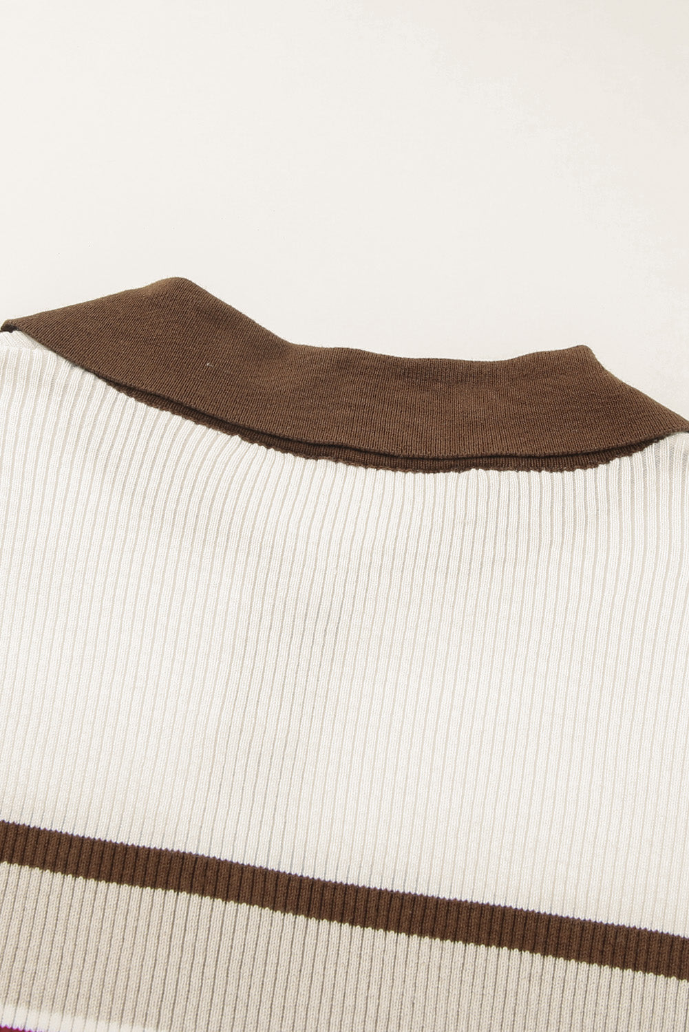 Stripe a costola bianca a costine Henley Sweater