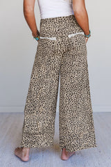 Pantalon marron en tricot éponge à imprimé animal