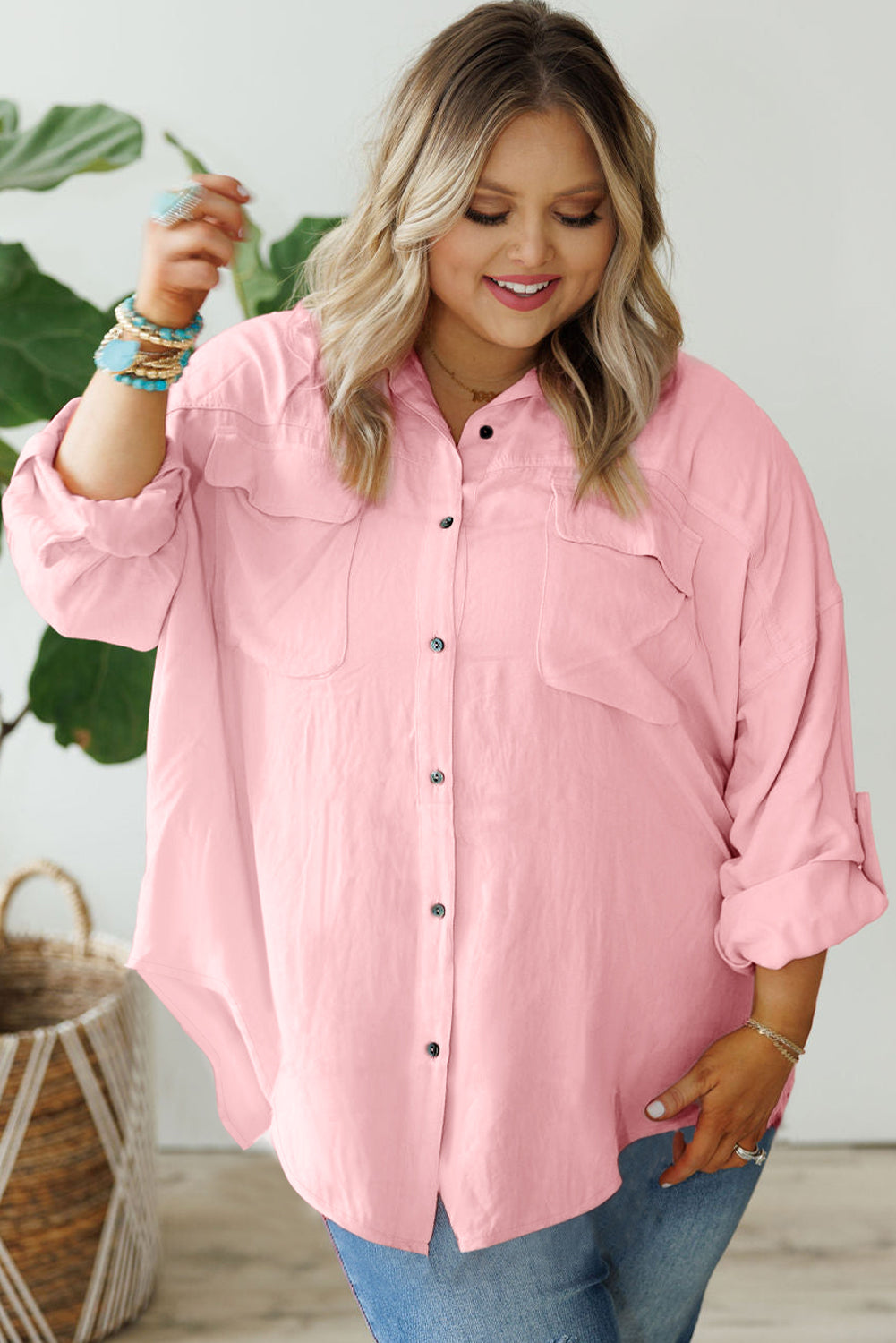 Scheda a tasca tasca a tasca rosa con abbottonatura plus size