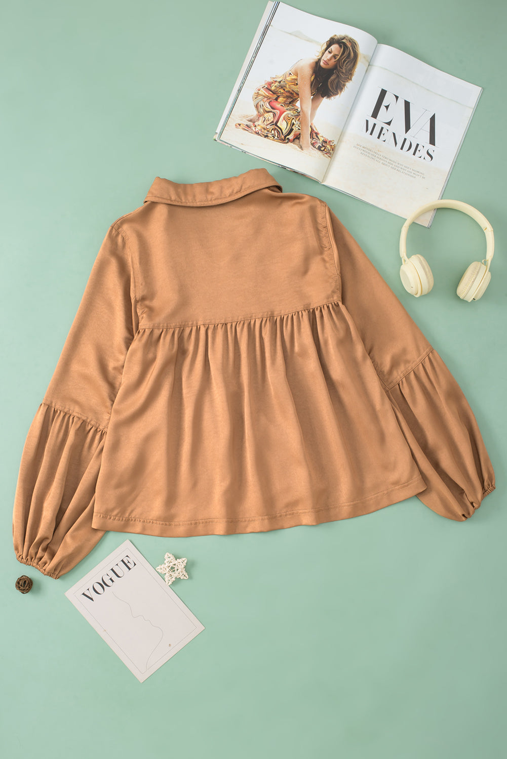 Blouse babydoll plissée à col et manches bouffantes marron