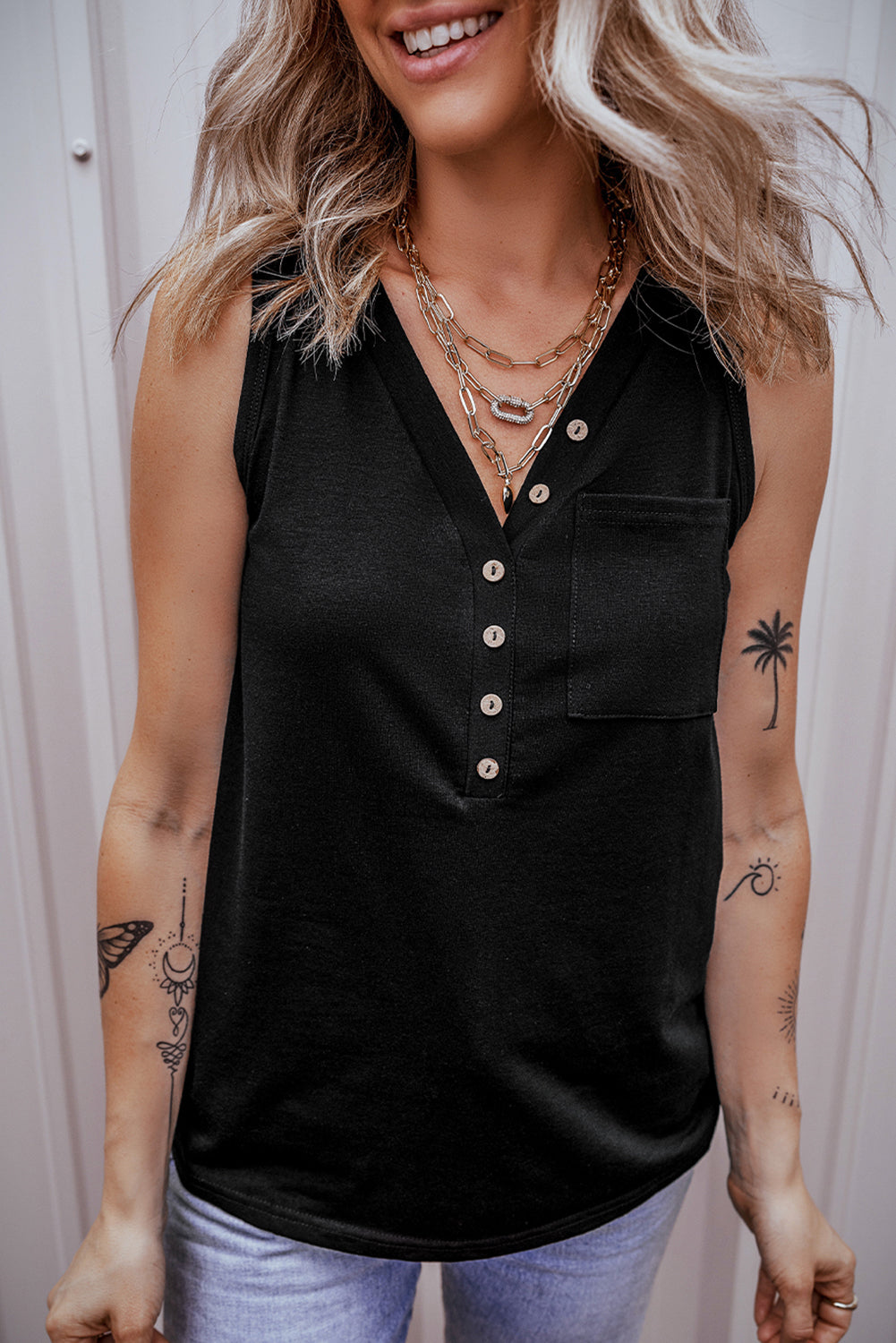 Débardeur noir à demi-bouton *-A WOMAN WE LOVE