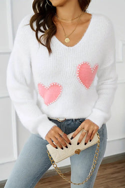 V -neck plush sweater and white pearl core pattern