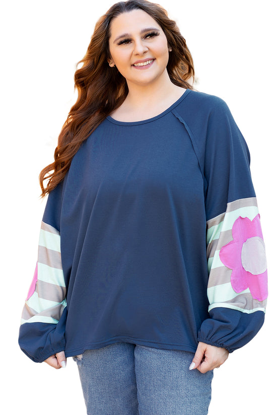 Over-dimensional high with raglan sleeves *