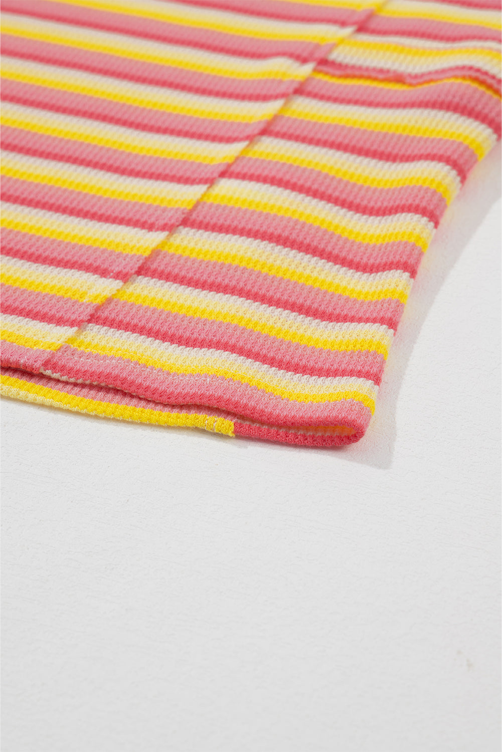 Stripe amarillo Rainbow Tee Tasseled String de pierna ancha Pantalones Set