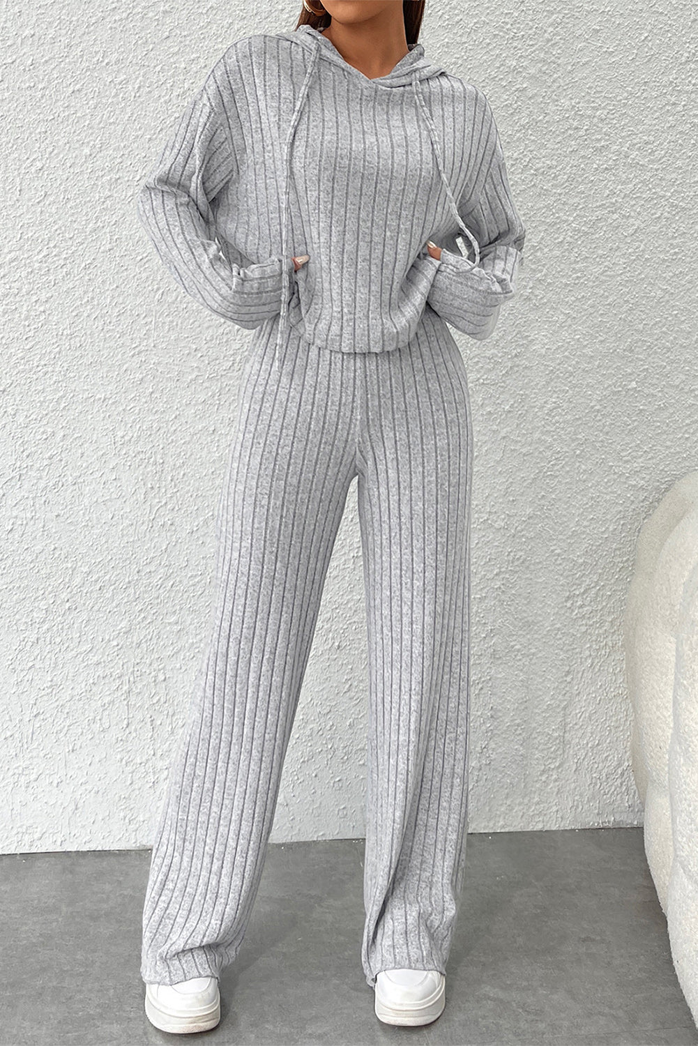 Ensemble pantalon large à capuche et en tricot côtelé gris