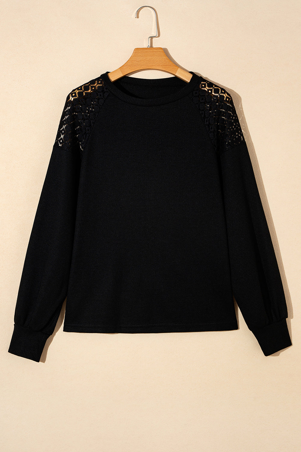 Pull texturé à manches longues en dentelle noire