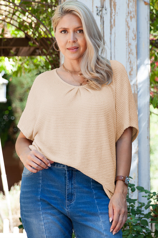 T-shirt texturé beige avec insert en dentelle guipure grande taille