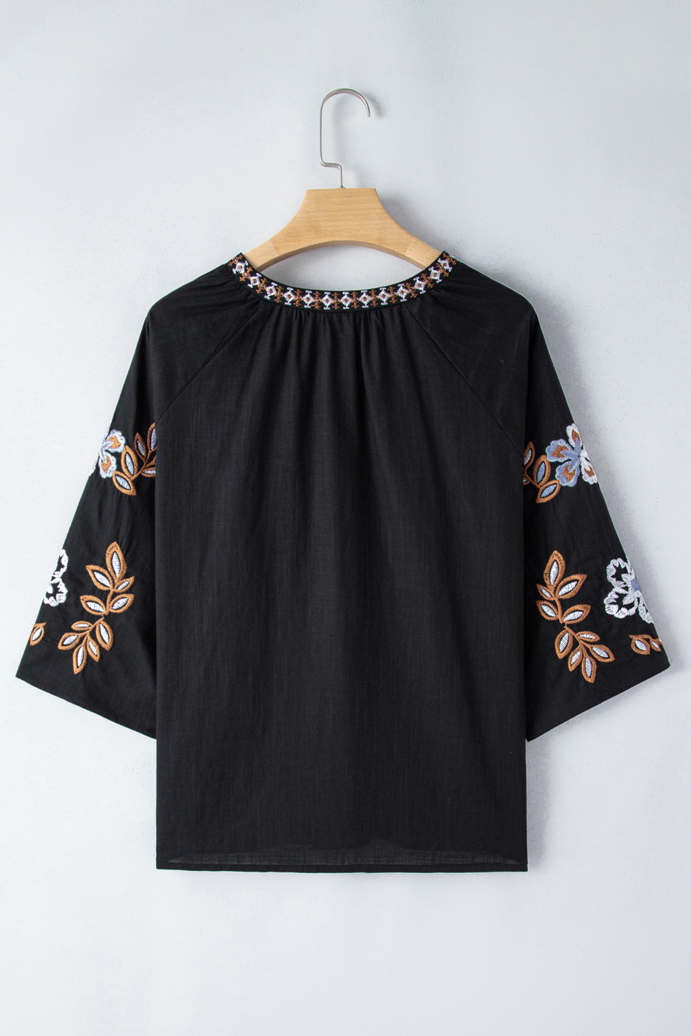 Boulonnettes Black Bohemian Floral Broidered V