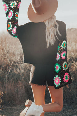 Black loose pull with bell sleeves *