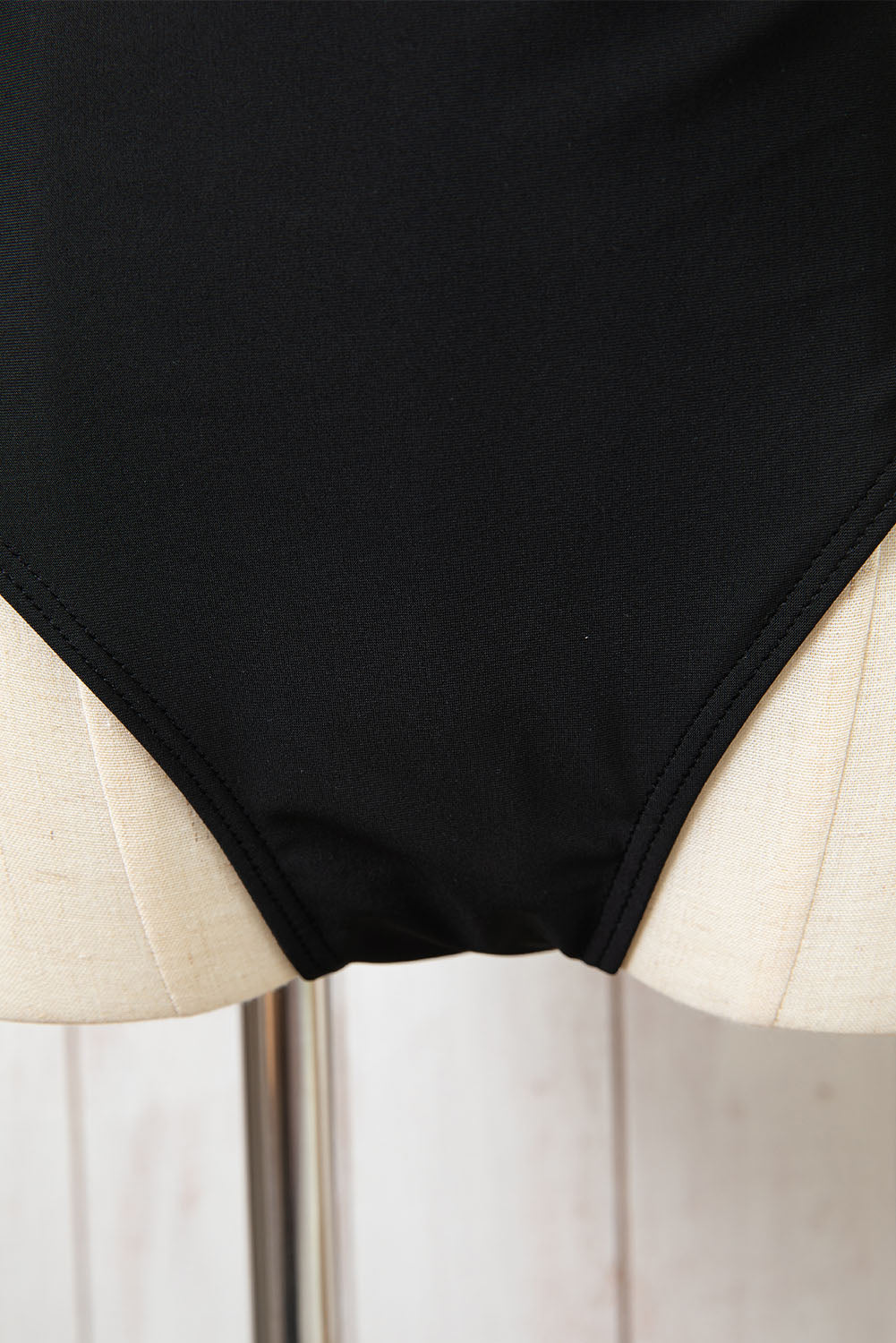 Monokini high waist at v * collar