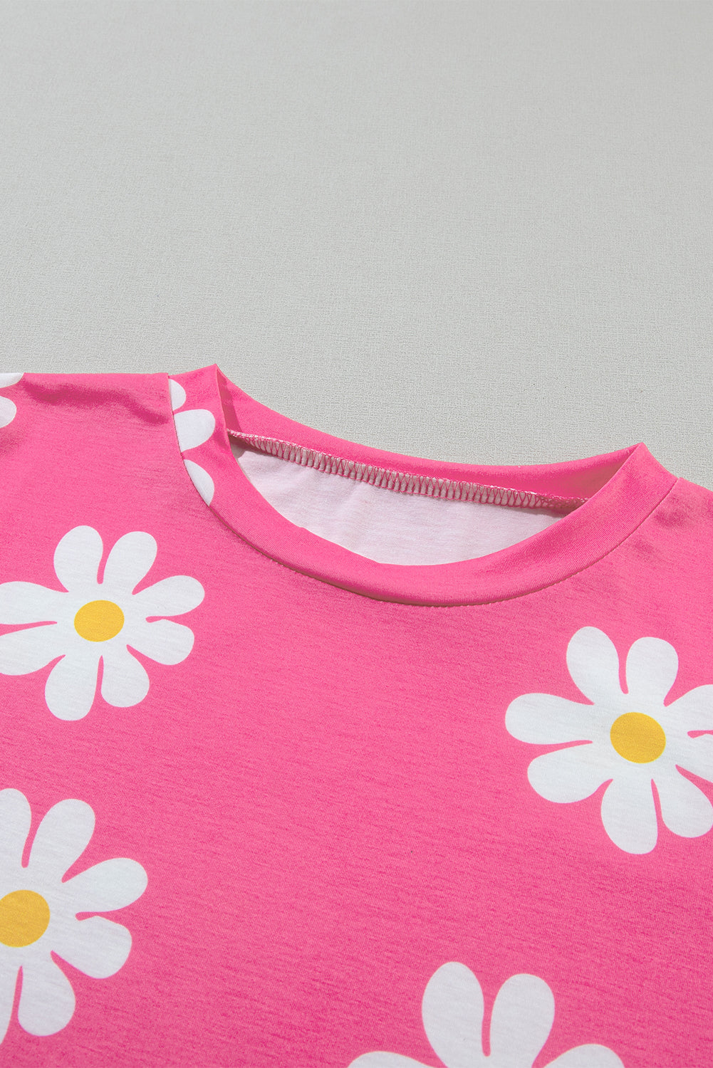 Marguerite Pink Printed Round Color T-shirt